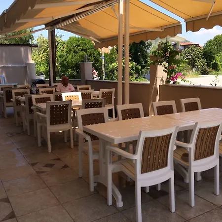 Hotel Vira