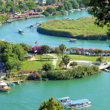 Vira Hotel 4*
