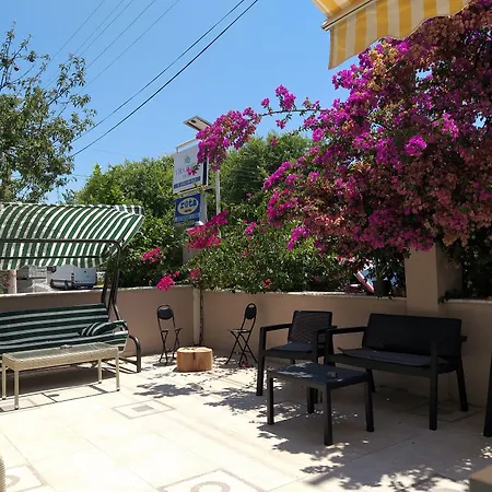 فندق Vira