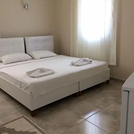 Vira فندق داليان