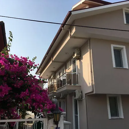Hotel Vira