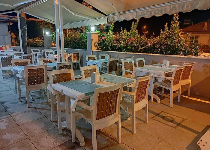 فندق Vira داليان