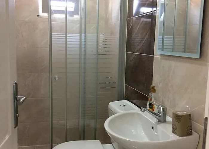 فندق Vira 4*